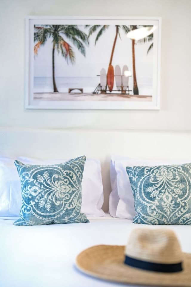 Two Bedroom Ocean-View Apartment