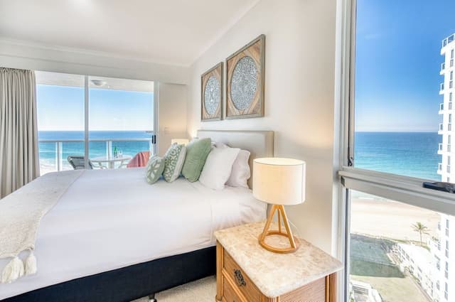 Superior One bedroom Ocean-View Apartment