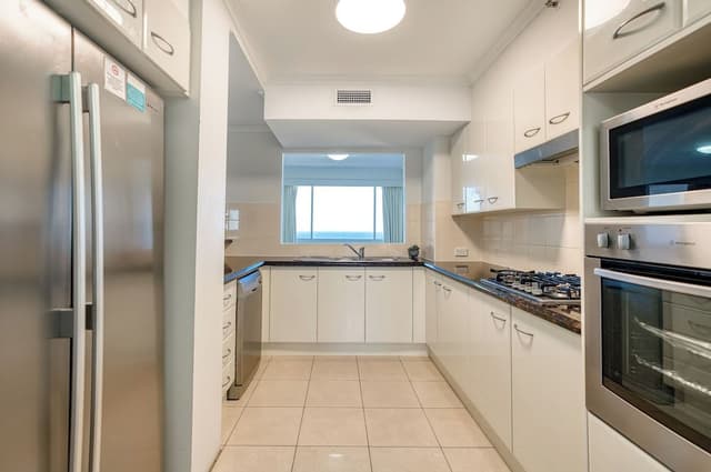One Bedroom Ocean-View Apartment