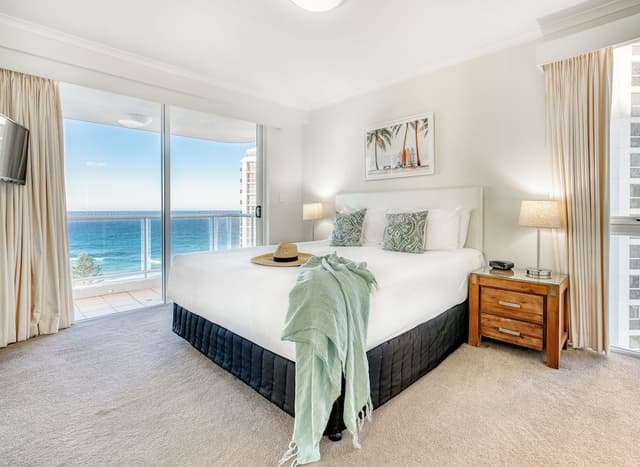 One Bedroom Ocean-View Apartment