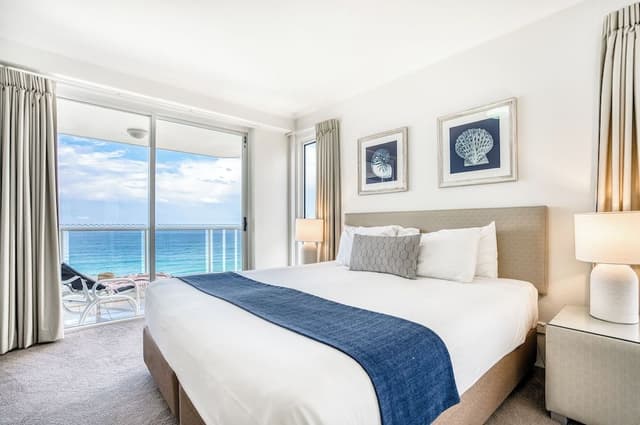 Superior One bedroom Ocean-View Apartment