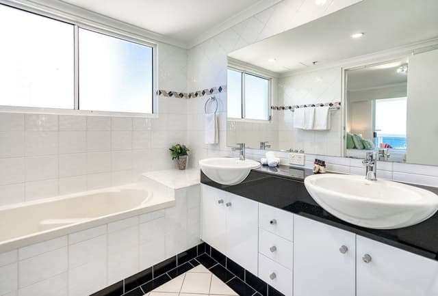 Superior One bedroom Ocean-View Apartment