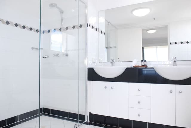 Two Bedroom Ocean-View Apartment