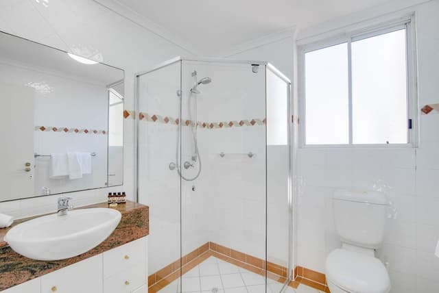 One Bedroom Ocean-View Apartment