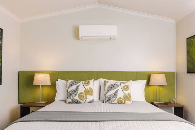 Luxury Falls Villa