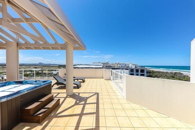 Apartment, 3 Bedrooms, Top Floor
