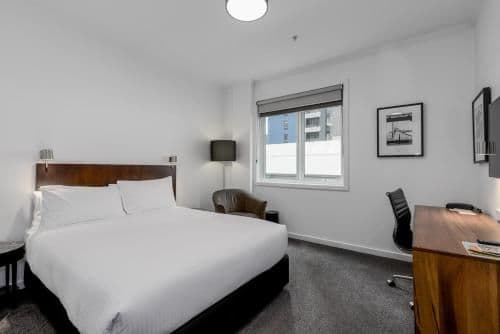 1 Queen Bed Standard Room