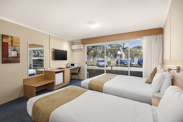 Standard Twin Room