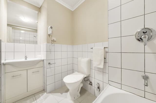 Standard Queen Room