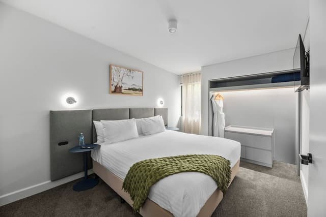 Deluxe Signature Suite Free WIFI and parking