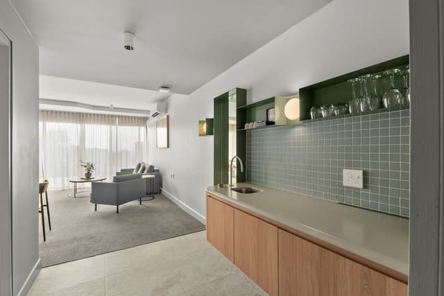 Two Bedroom Suite Free WIFI and parking