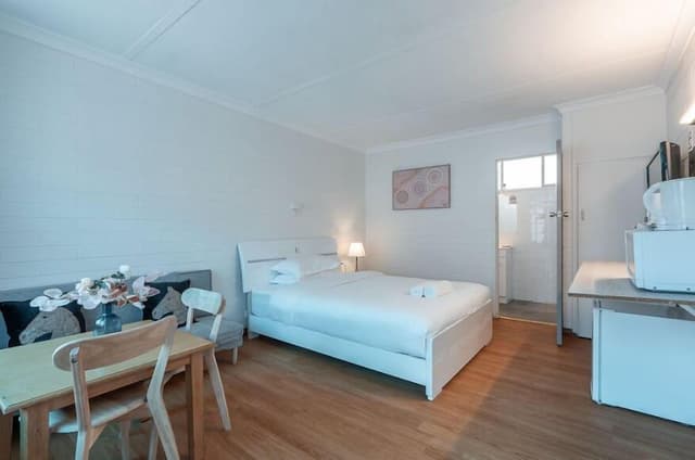 Studio, 1 Queen Bed