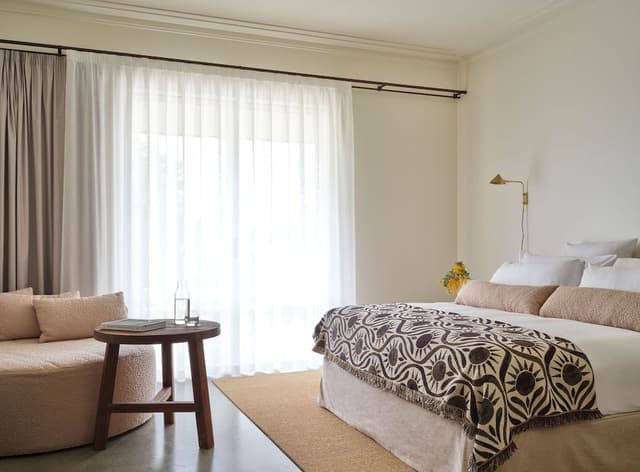 Family Garden Room - Breakfast, WiFi & Parking Included