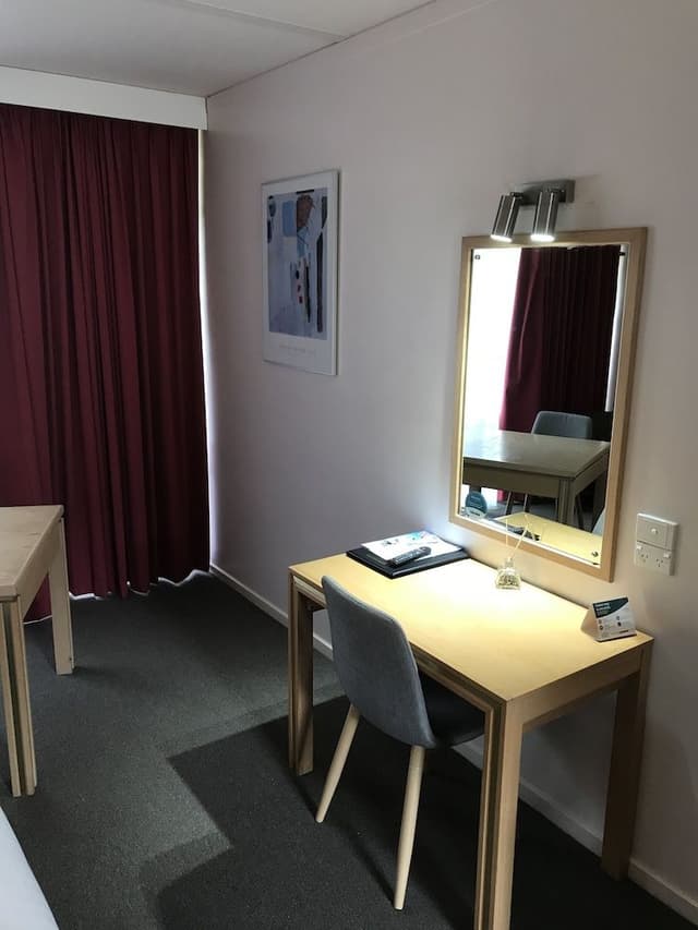 Deluxe Queen Room with Pool View - Non-Smoking