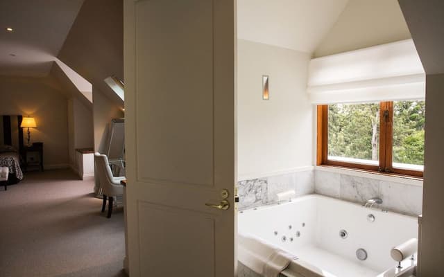 Provincial Suite