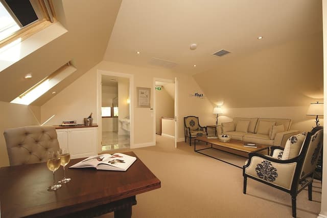 Provincial Suite