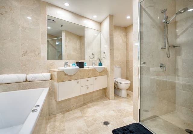 Sub Penthouse Luxury Three Ensuite