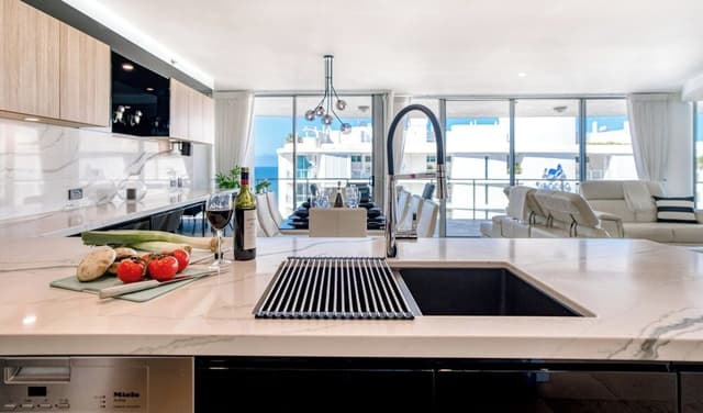 Sub Penthouse Luxury Three Ensuite
