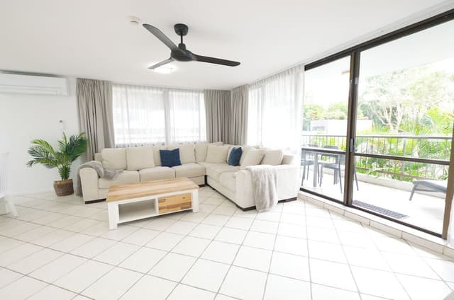 Three-Bedroom Apartment - Pool View