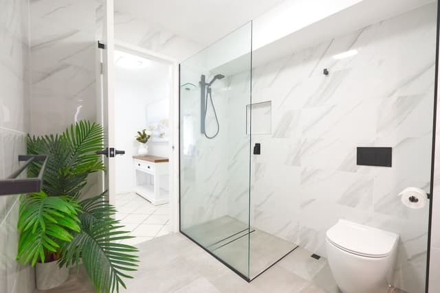 Three-Bedroom Apartment - Pool View