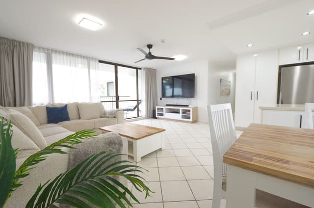 Three-Bedroom Apartment - Pool View