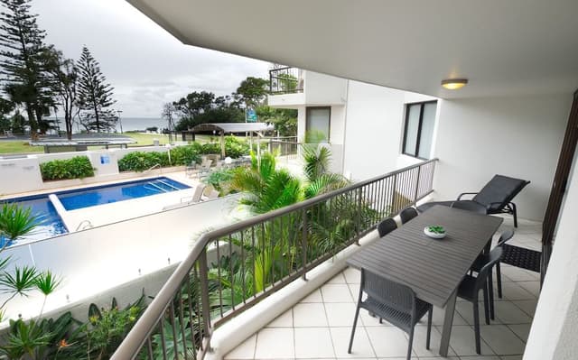 Three-Bedroom Apartment - Pool View