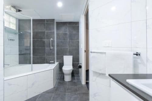 1-Bedroom Deluxe Apartment with Spa Bath
