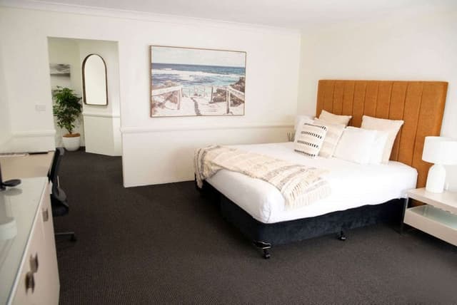 Suite, 1 King Bed, Non Smoking, Balcony