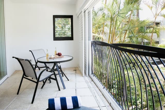 Pool Side Suite