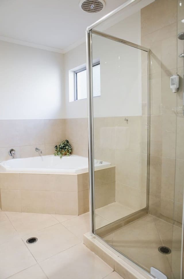 Deluxe King Room with Spa Bath
