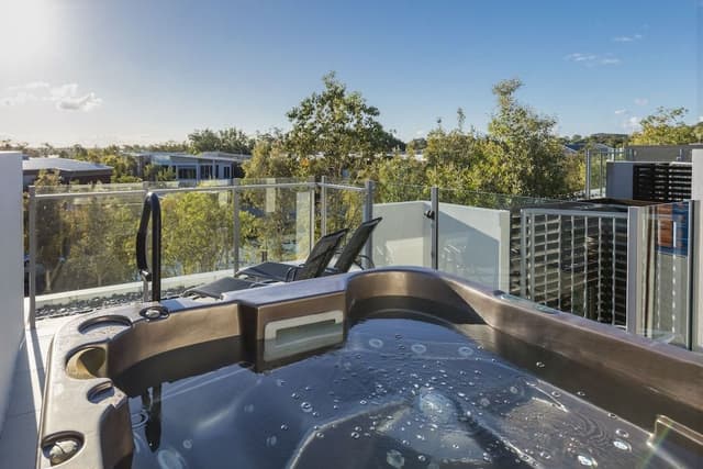 Villa, 3 Bedrooms (Precinct Villa with Rooftop Spa)