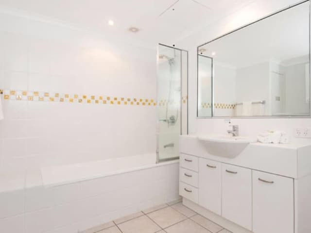 2 Bedroom 2 Bathroom Apartment