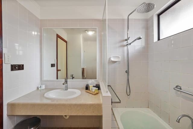 Panoramic Studio Suite, Multiple Beds, Kitchen, Garden View