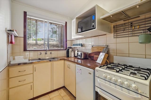 Panoramic Studio Suite, Multiple Beds, Kitchen, Garden View
