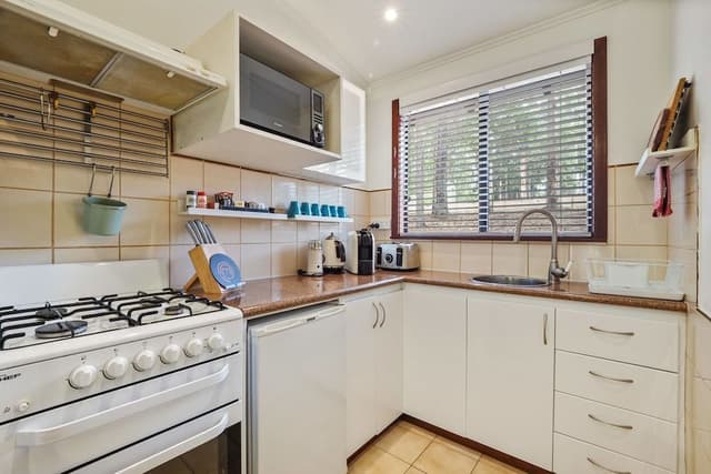 Panoramic Studio Suite, Multiple Beds, Kitchen, Garden View