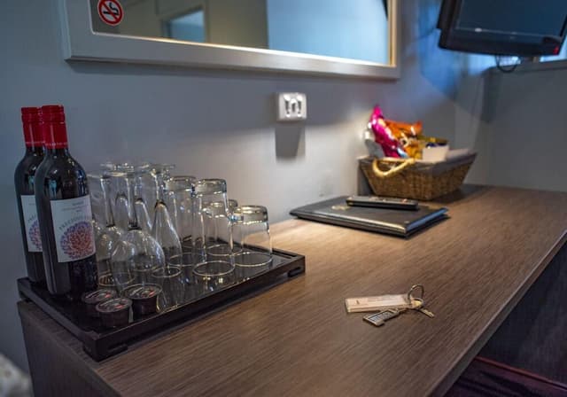 Panoramic Studio Suite, Multiple Beds, Kitchen, Garden View