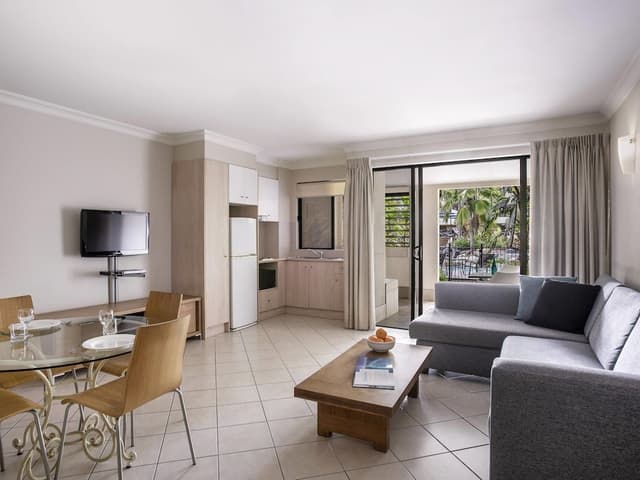 Room, 1 Bedroom (Swim Out)