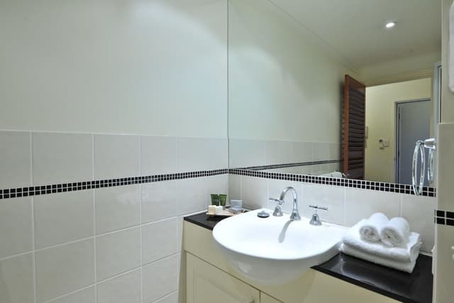 Room (Hotel)