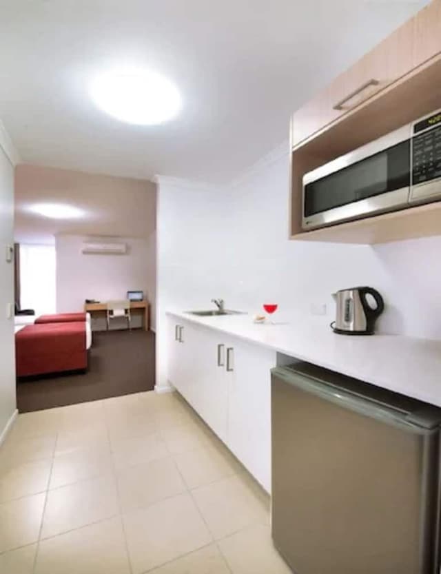 Studio Hotel Room
