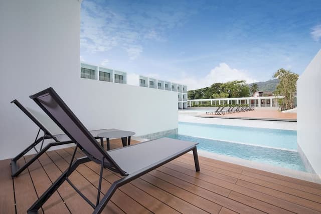 Plunge Pool