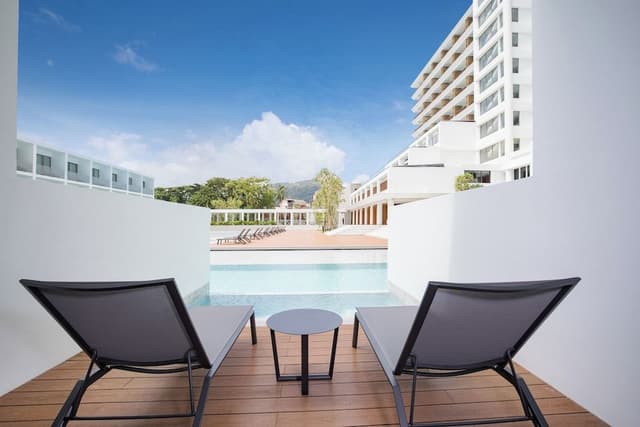 Plunge Pool