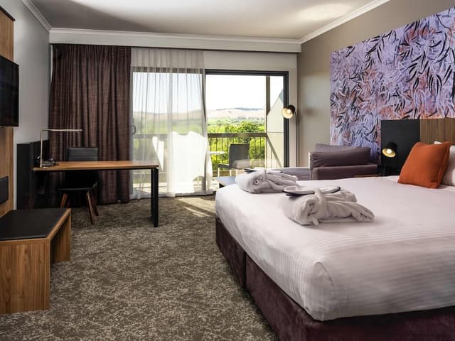 Superior Room, 1 King Bed