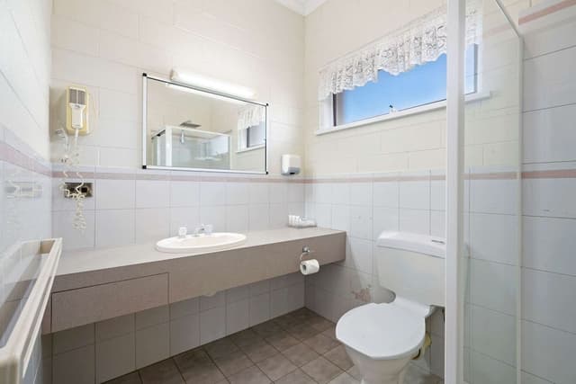 King Spa Room