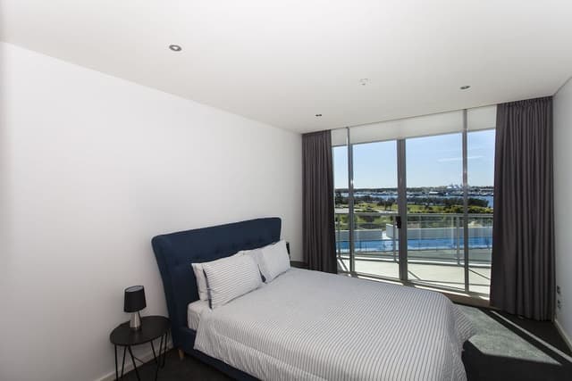2 Bedroom Ocean View Queen + 2 Singles