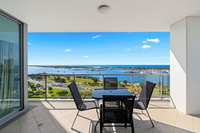 1 Bedroom Ocean View Apartment