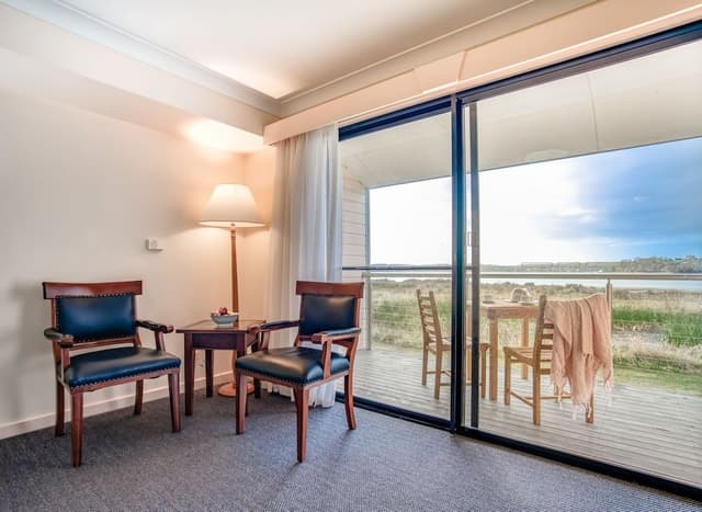 Water View King Room