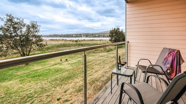 Water View Twin