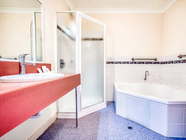 Water View King Room