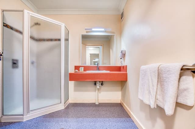 Garden View Twin Room