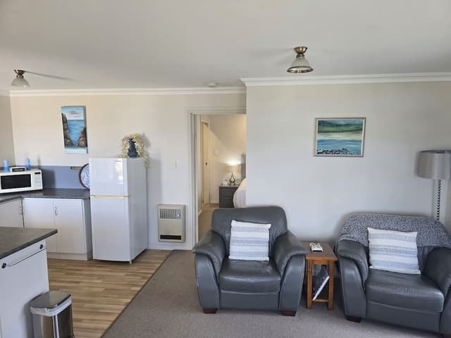 Premium Apartment, 1 King Bed, Bay View, Beachside